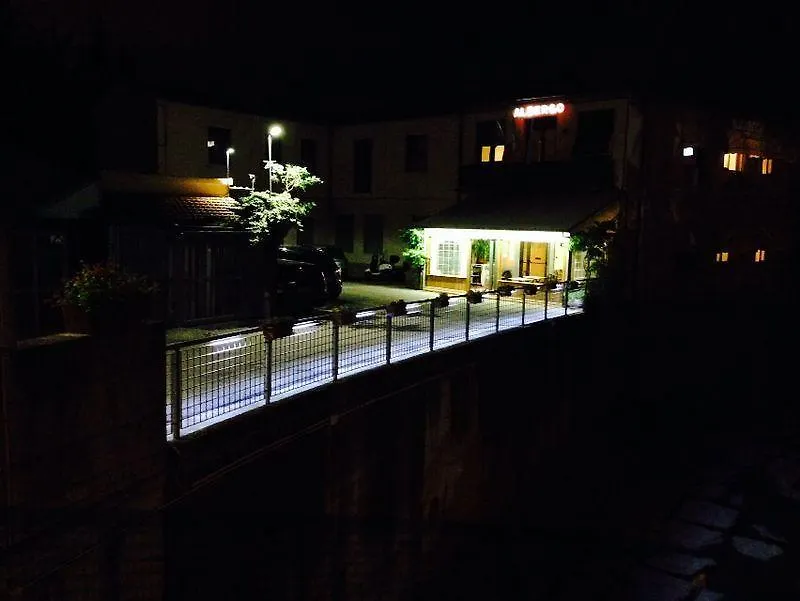 Hotel Sul Ponte Florenz 0*,